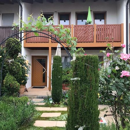 Volkertshausen Ferienappartement Souterrain מראה חיצוני תמונה
